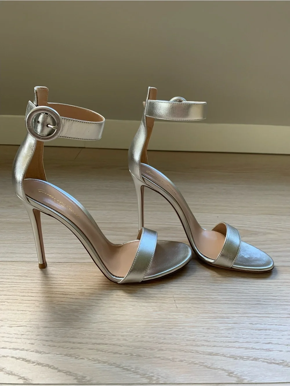 Gianvito Rossi Portofino Silver 105 Leather Sandals NWT Size 39.5 IT